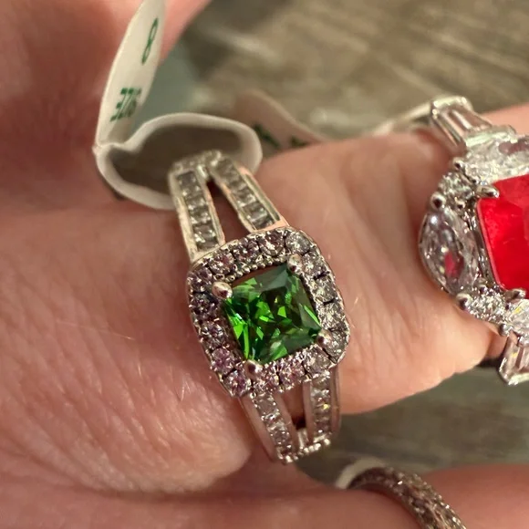 6 Bomb Party rings (size 8,9,10) - Picture 7 of 7